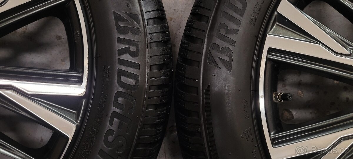 YARIS CROSS Toyota ,17' alu disky, zimní, TPMS - 4