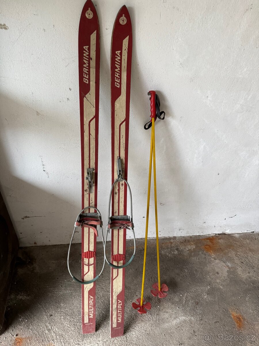 Staré retro dřevěné lyže - 4