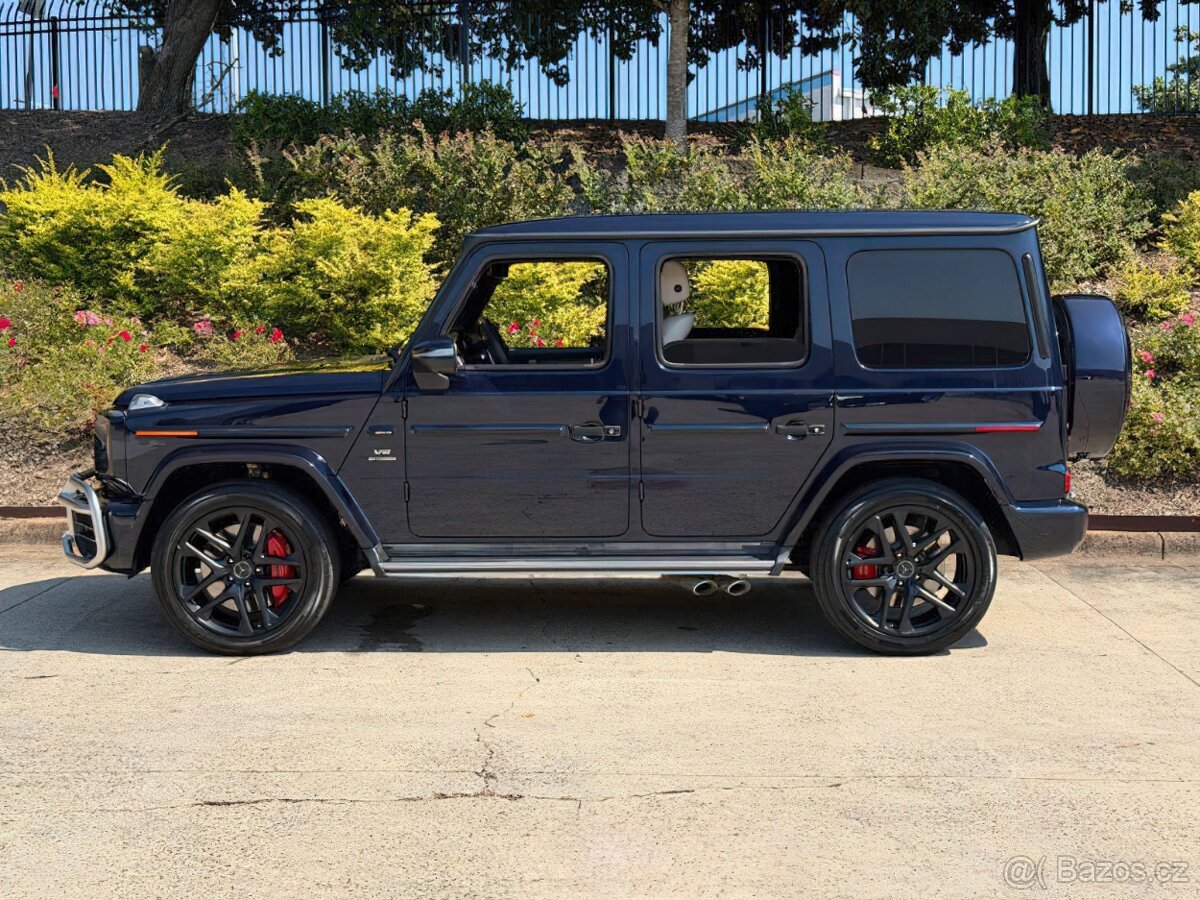 Mercedes-Benz G-Class AMG G 63 4.0L V8 (2022)