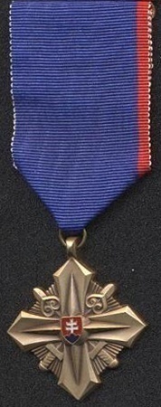 ODZNAKY VYZNAMENANIA VOJENSKE KOMPASY - 4