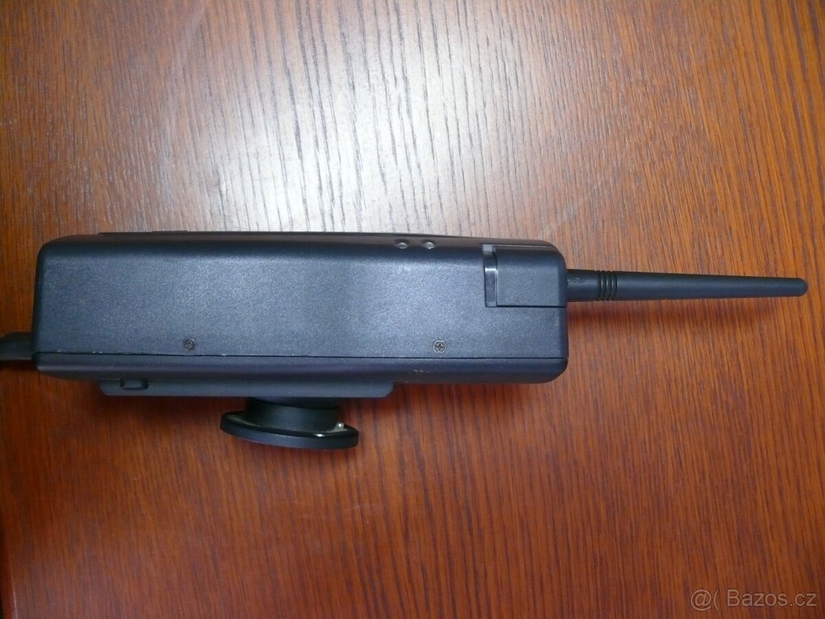 Motorola GP - vozidlový adaptér - 4