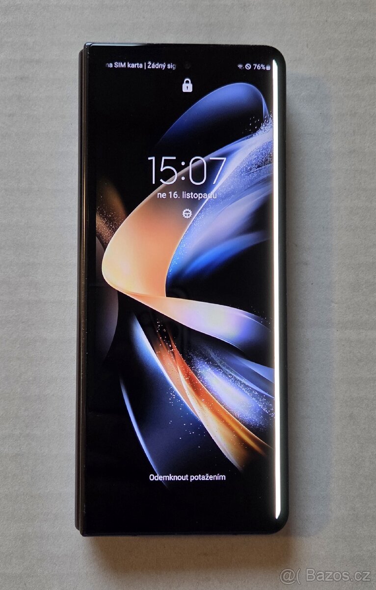 Samsung Galaxy Z Fold 4 poškozený - 4