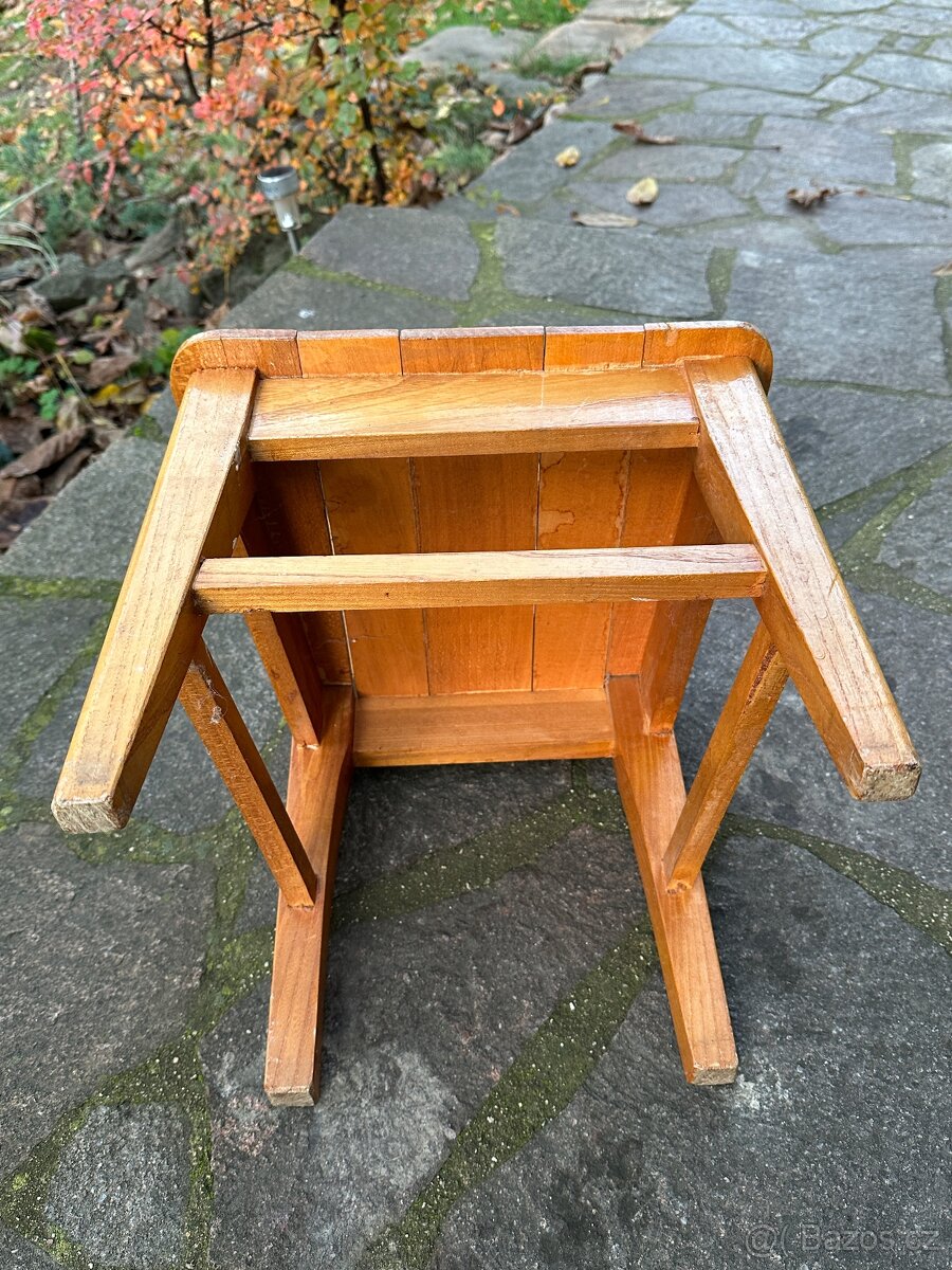 Dětská dřevěná židlička - 4