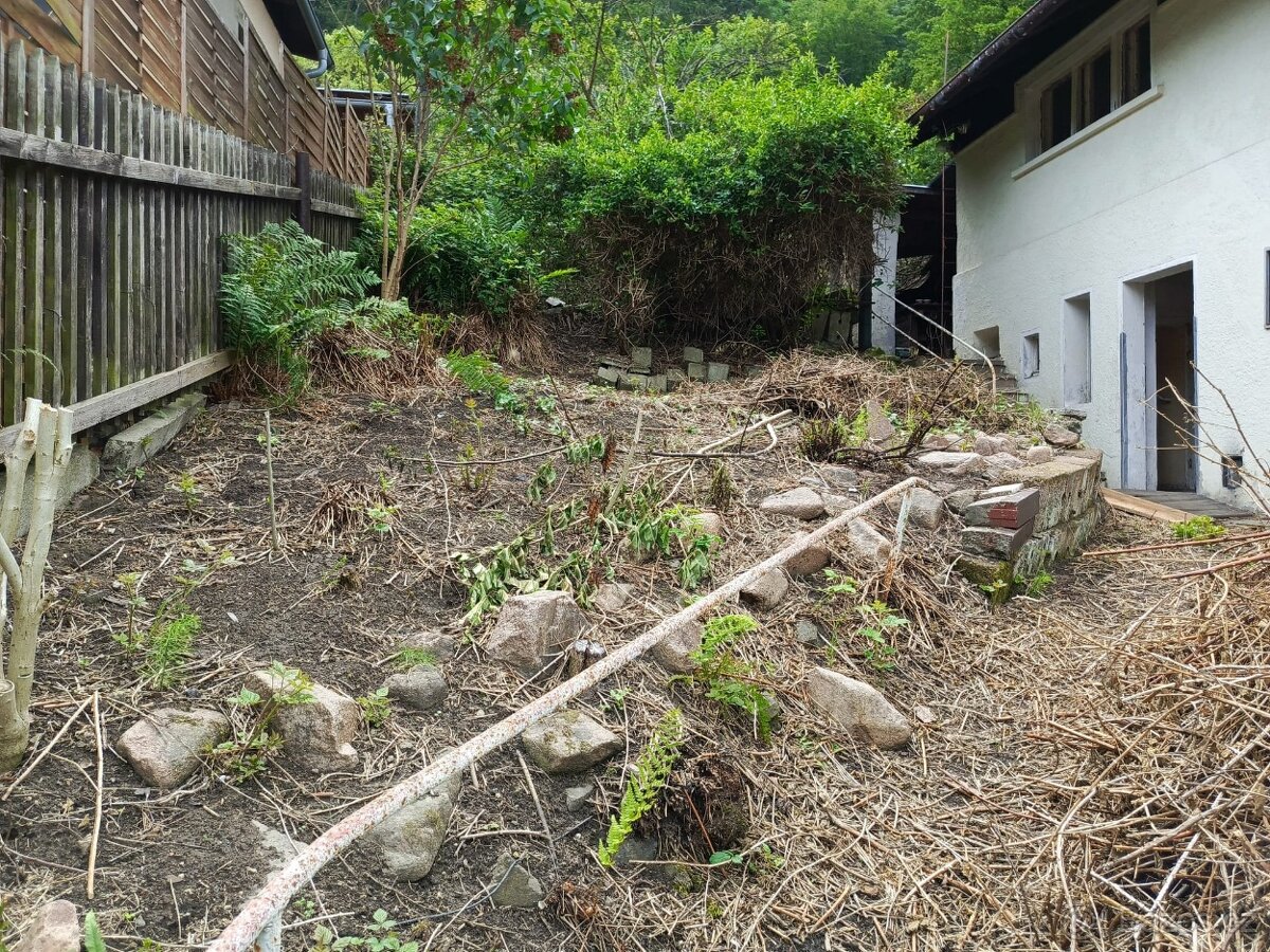 Prodej rodinného domu s krásným výhledem na Labské údolí - 4