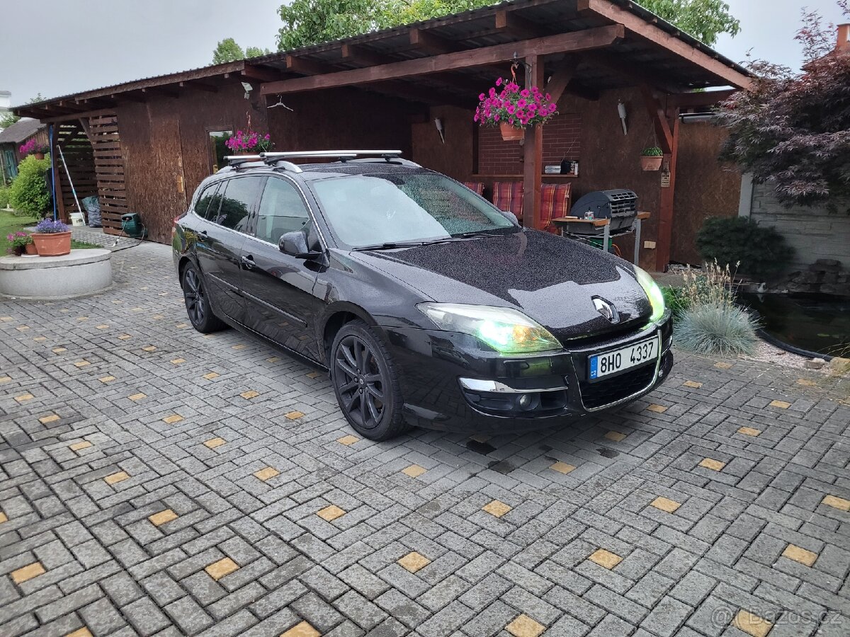 Renault Laguna III 2.0dCi 131kW 4Control - 4