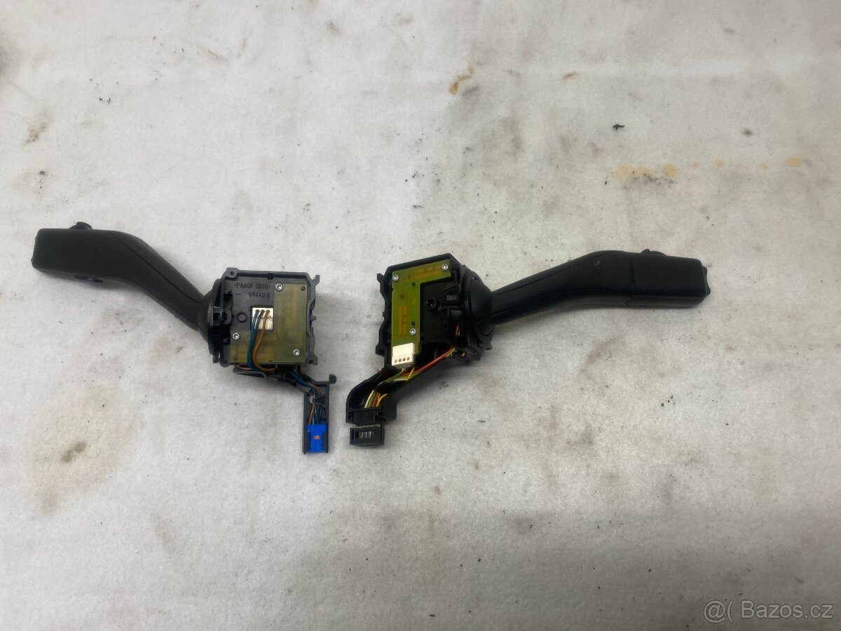 ŠKODA OCTAVIA 2 2004-2013 - PÁČKY POD VOLANT S TEMPOMATEM - 4