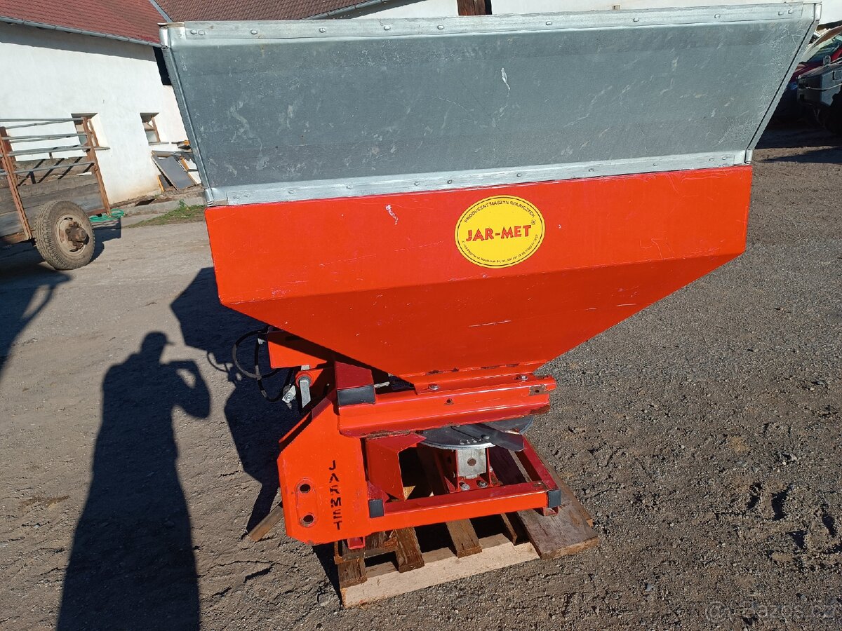 Rozmetadlo průmyslových hnojiv JAR-MET - 4