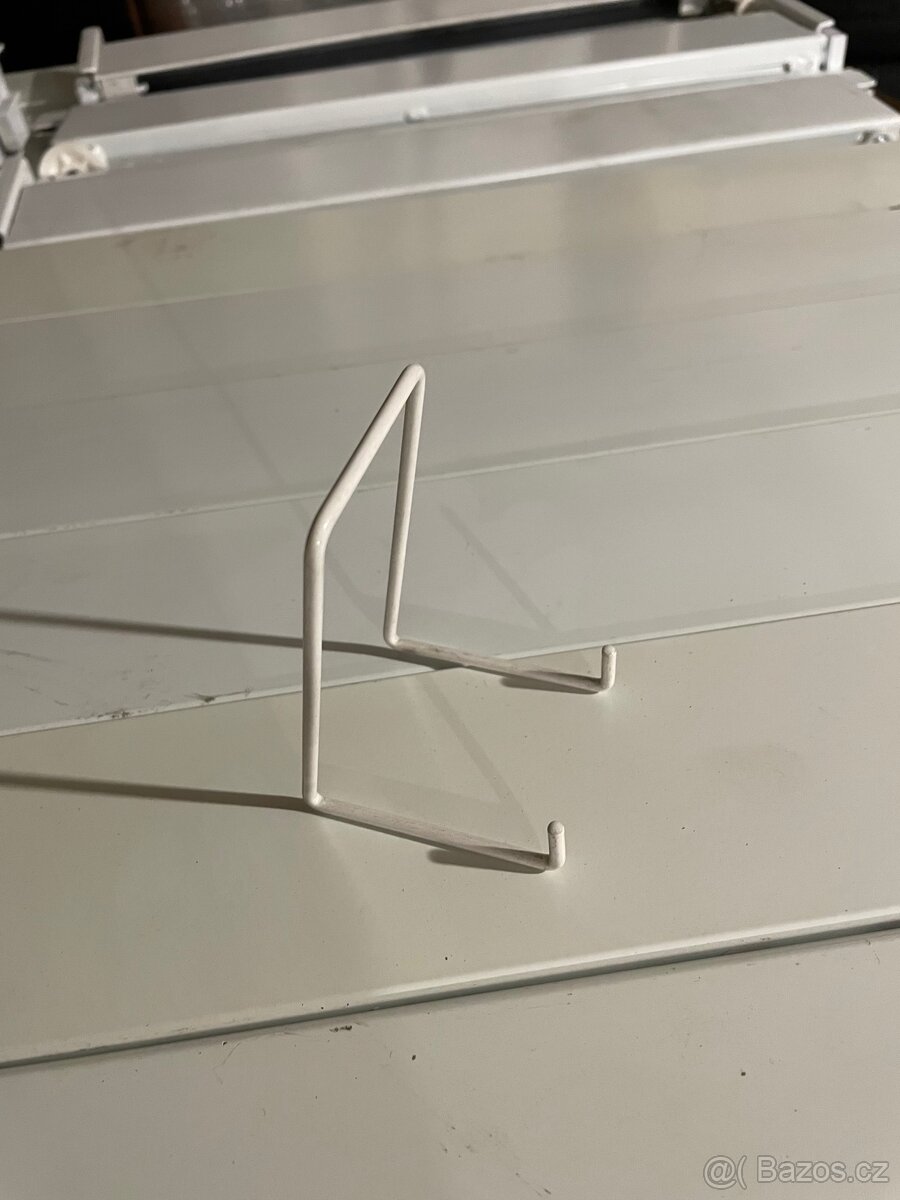 stojánky, stojánek na talíře , drátěný program do výlohy - 4