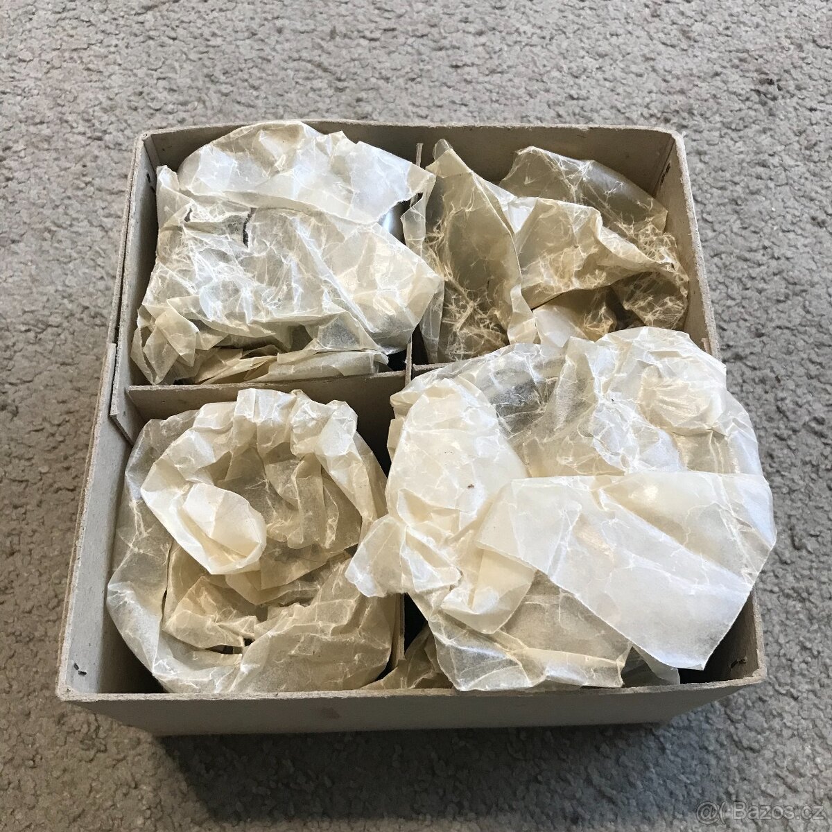 Písty + startér + pakny Lada, VAZ - 4