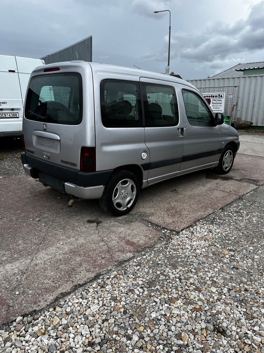 Peugeot Partner 1.9 Hdi.....66kw pro INVALIDY. - 4