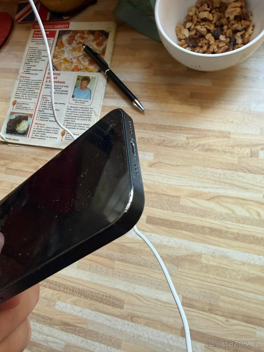 IPhone 14 - 4