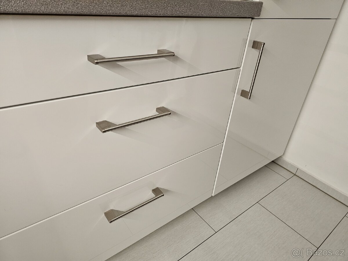 Kovové úchytky Tulip Penka 160 mm (18ks) - 4