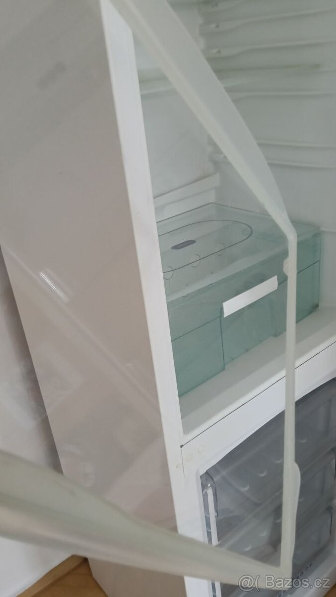 Lednice z mrazákem Whirlpool - 4