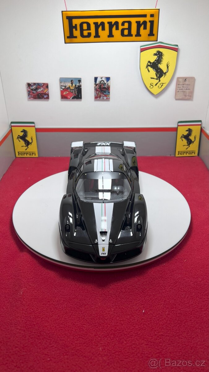 Ferrari FXX 1:18 Hot Wheels Elite - 4