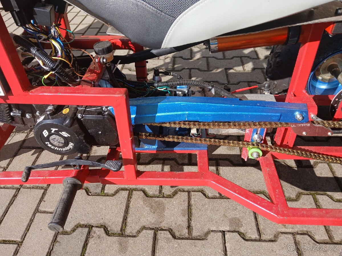 Motorová tříkolka, motokára - 4