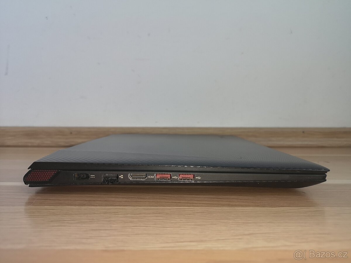 Notebook Lenovo Y40-80, 4 GB grafika - 4