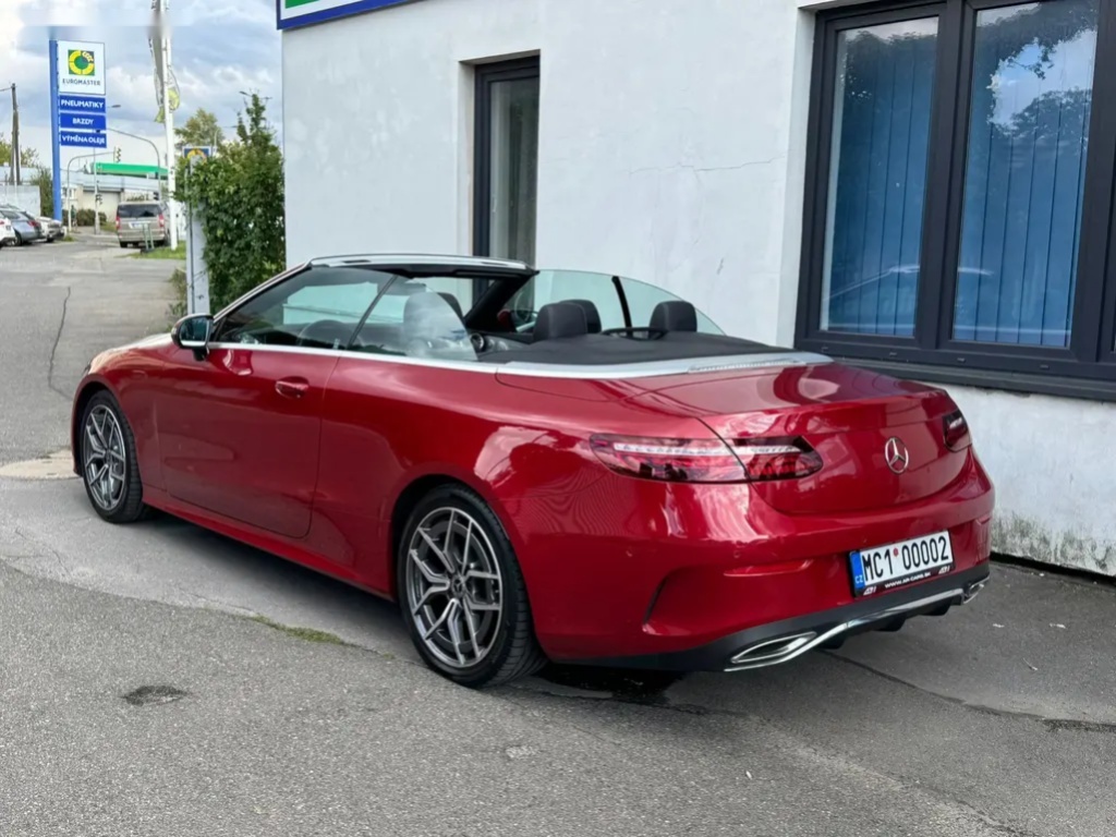 Mercedes-Benz Třídy E, 200 Cabrio - 4