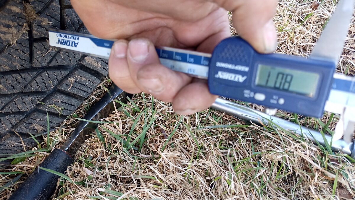 Pneumatiky na discích škoda Octavia 1 - 4