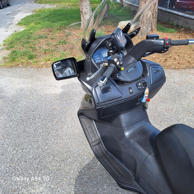 Suzuki Burgman 650 Executive - 4