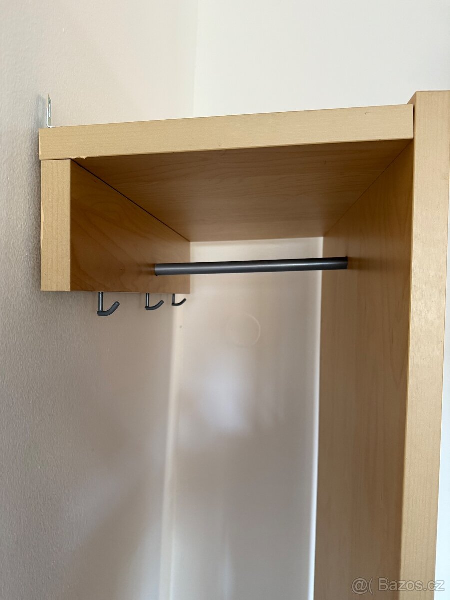 Předsíňová stěna - 4