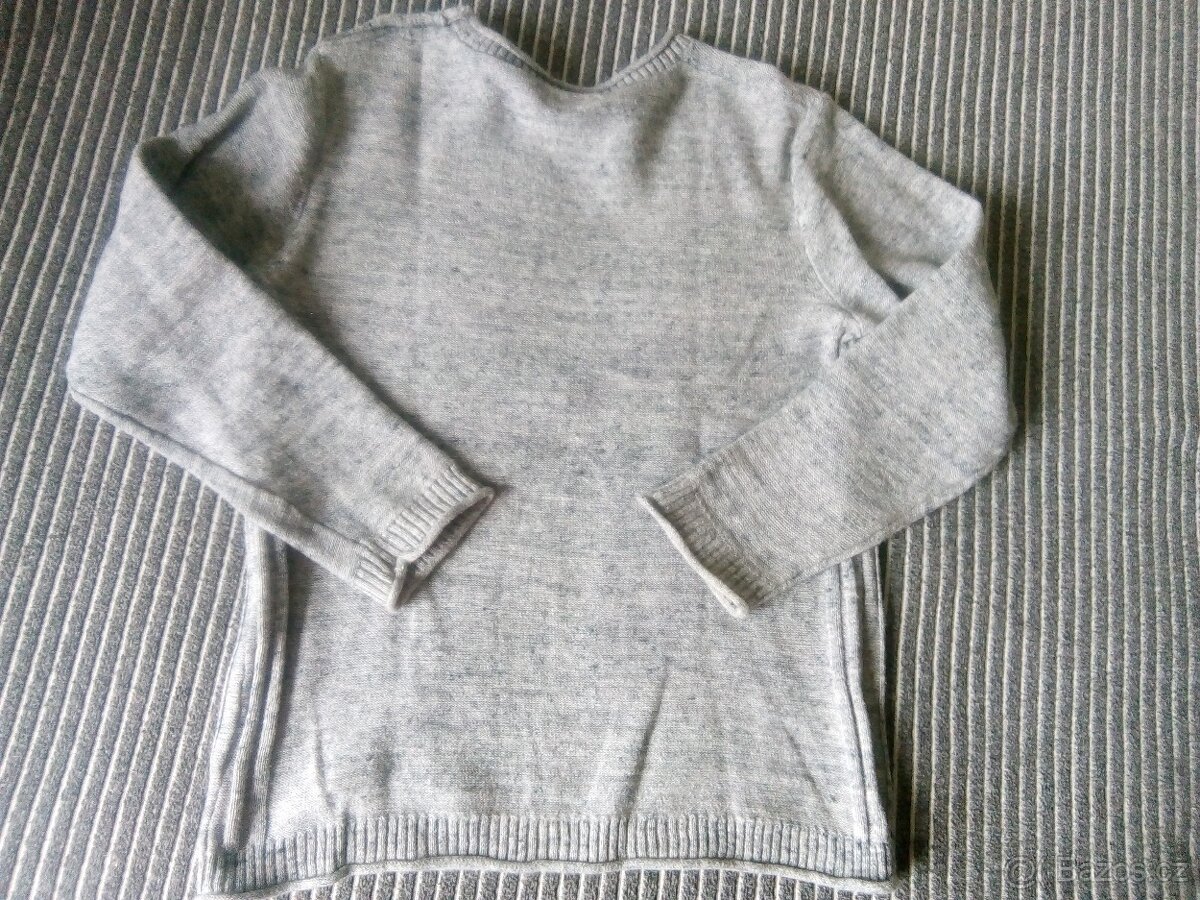 Svetr NEXT 6 let - 4