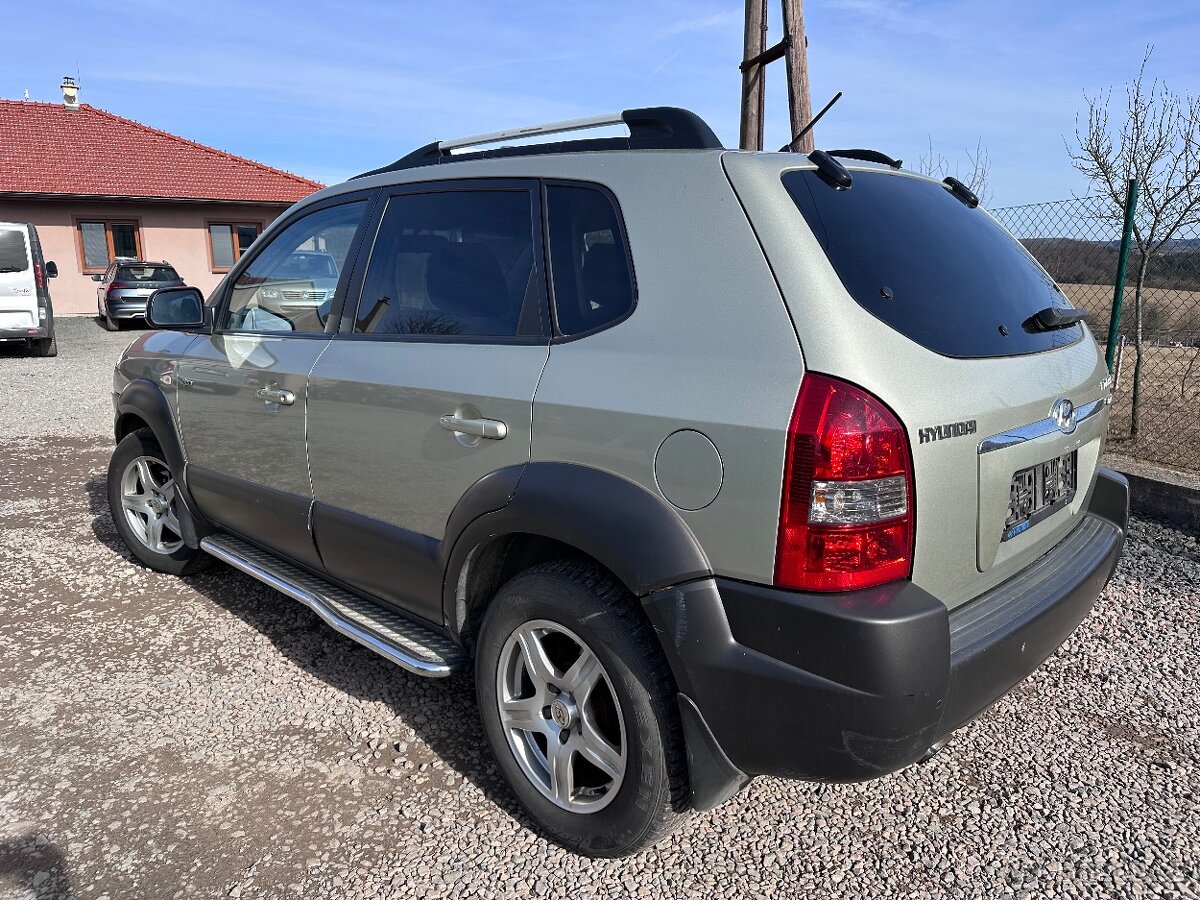 Hyundai Tucson 2.0CRDI 4x4 NÁHRADNÍ DÍLY - 4