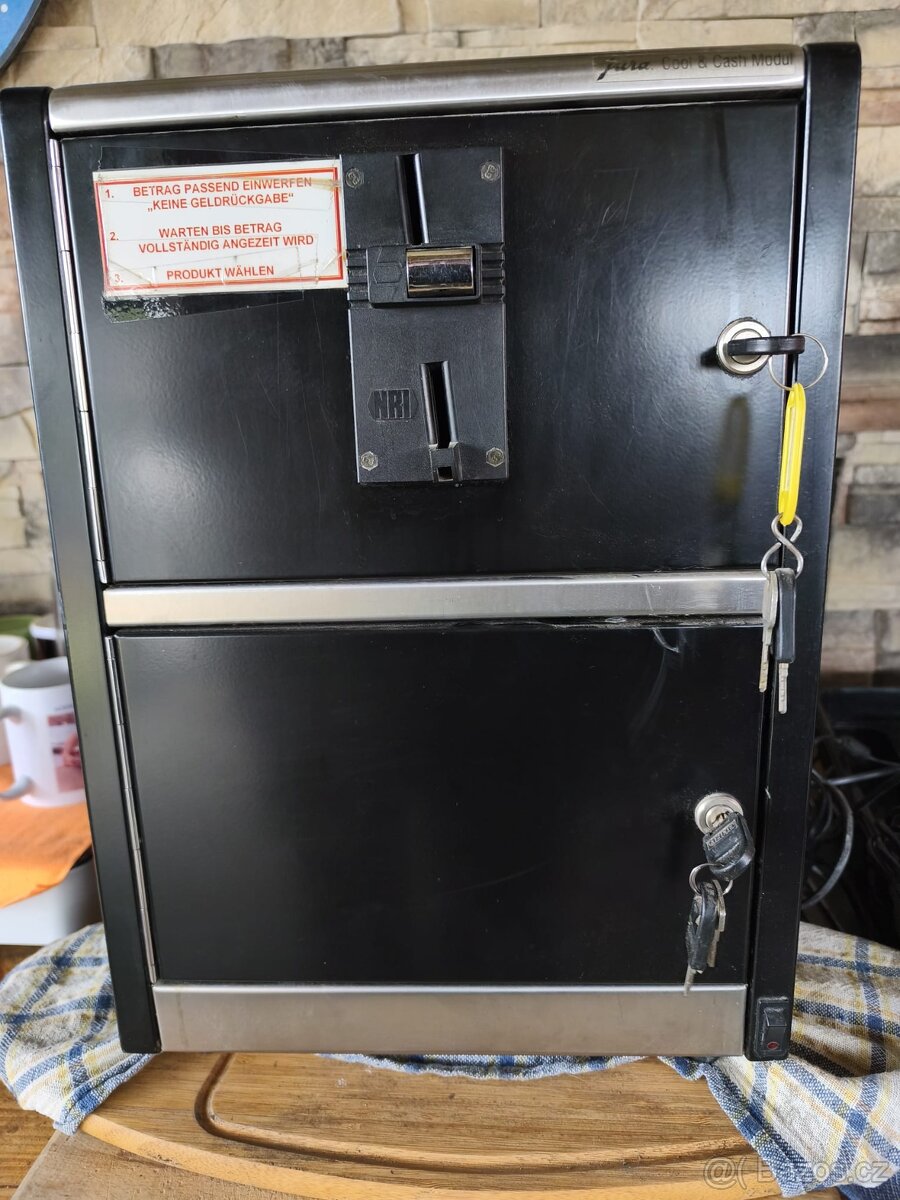 Mincový automat na nápoje - 4