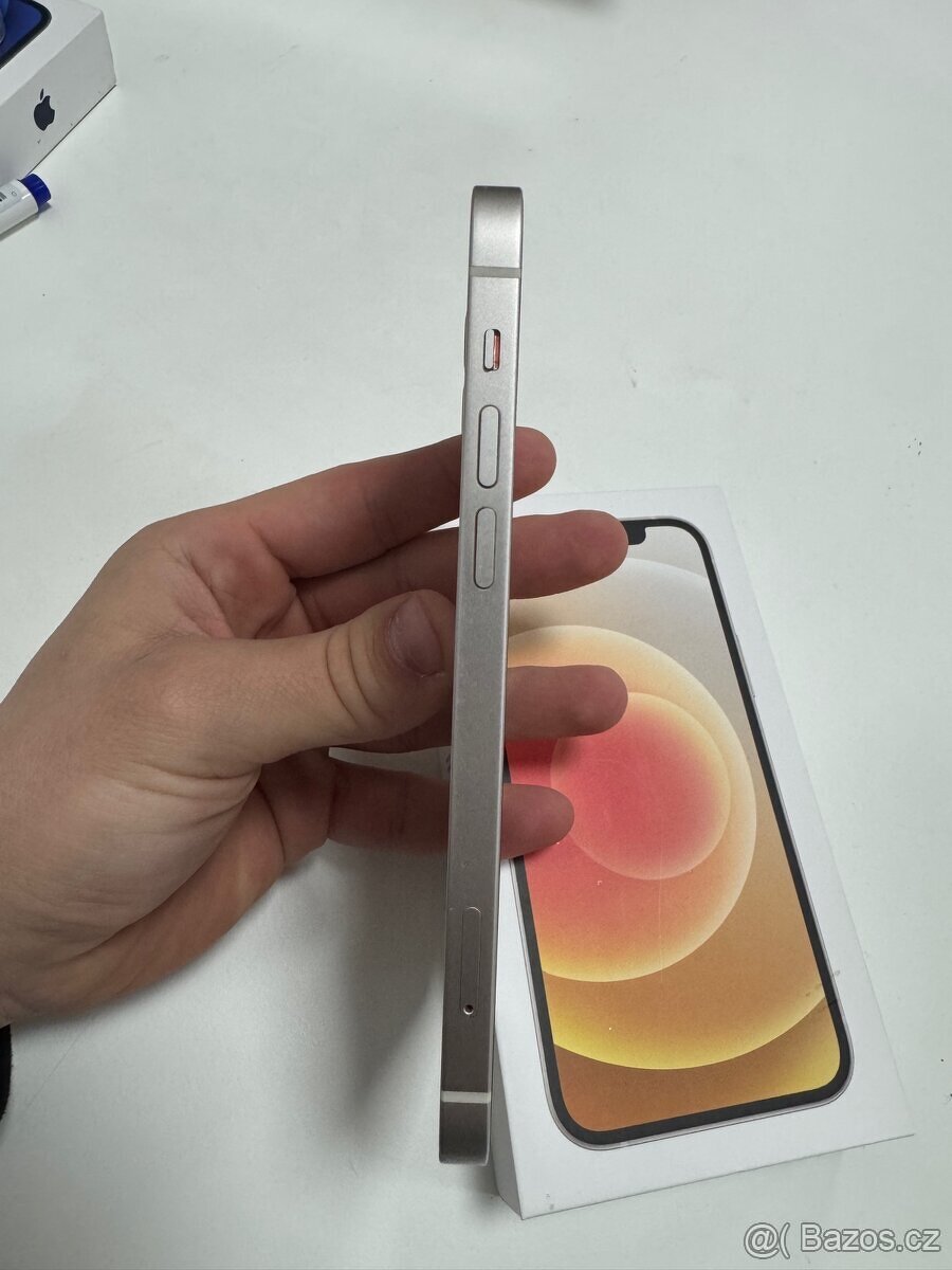 iPhone 12 - 4