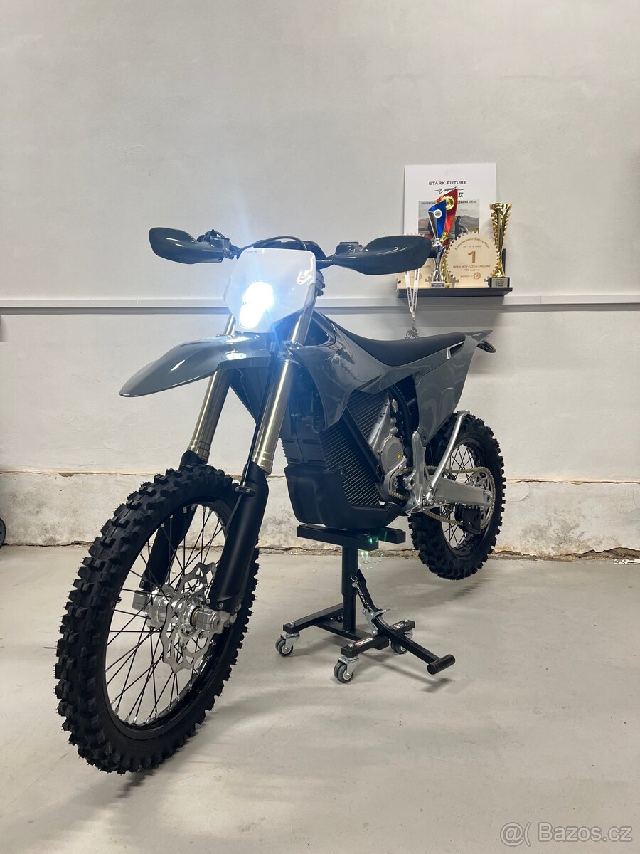 Stark Varg EX Enduro 80hp 2025 ihned k dispozici