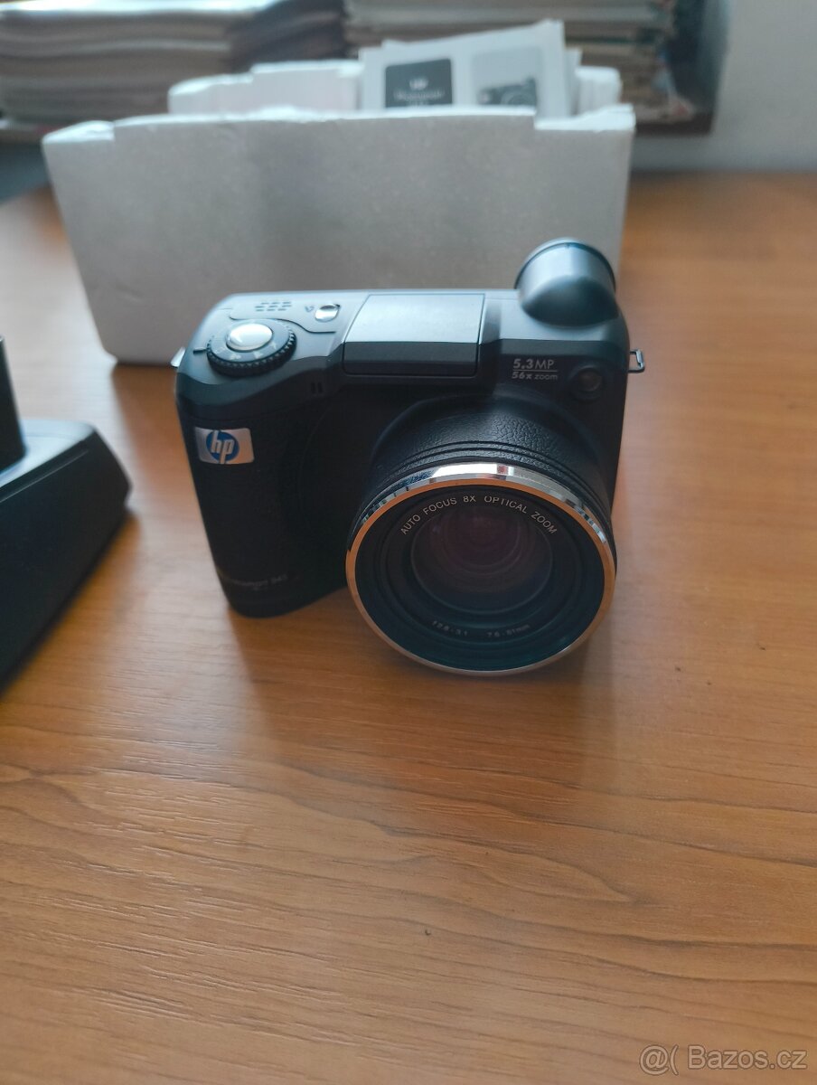 Hewlett-Packard (HP) PhotoSmart 945 - 4