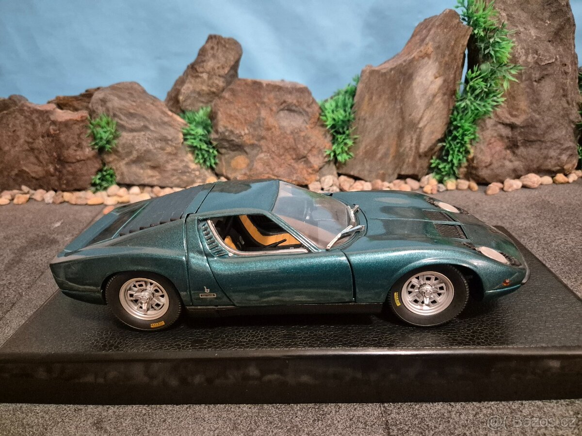Prodám model 1:18 Lamborghini miura - 4