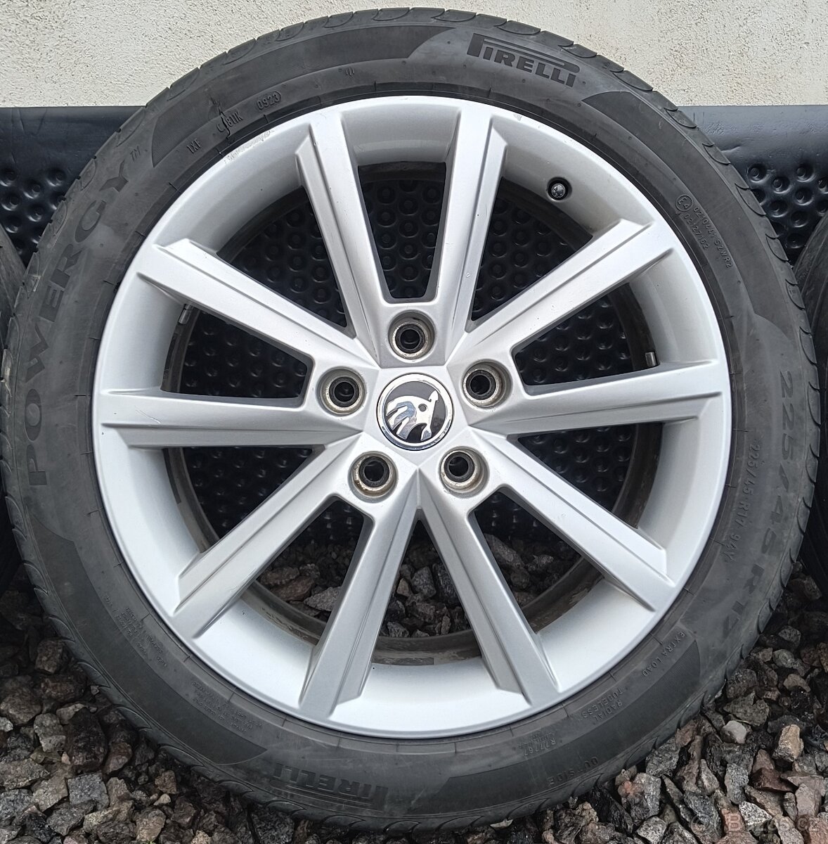 Alu kola škoda TERON R17" s pneu Pirelli - 4