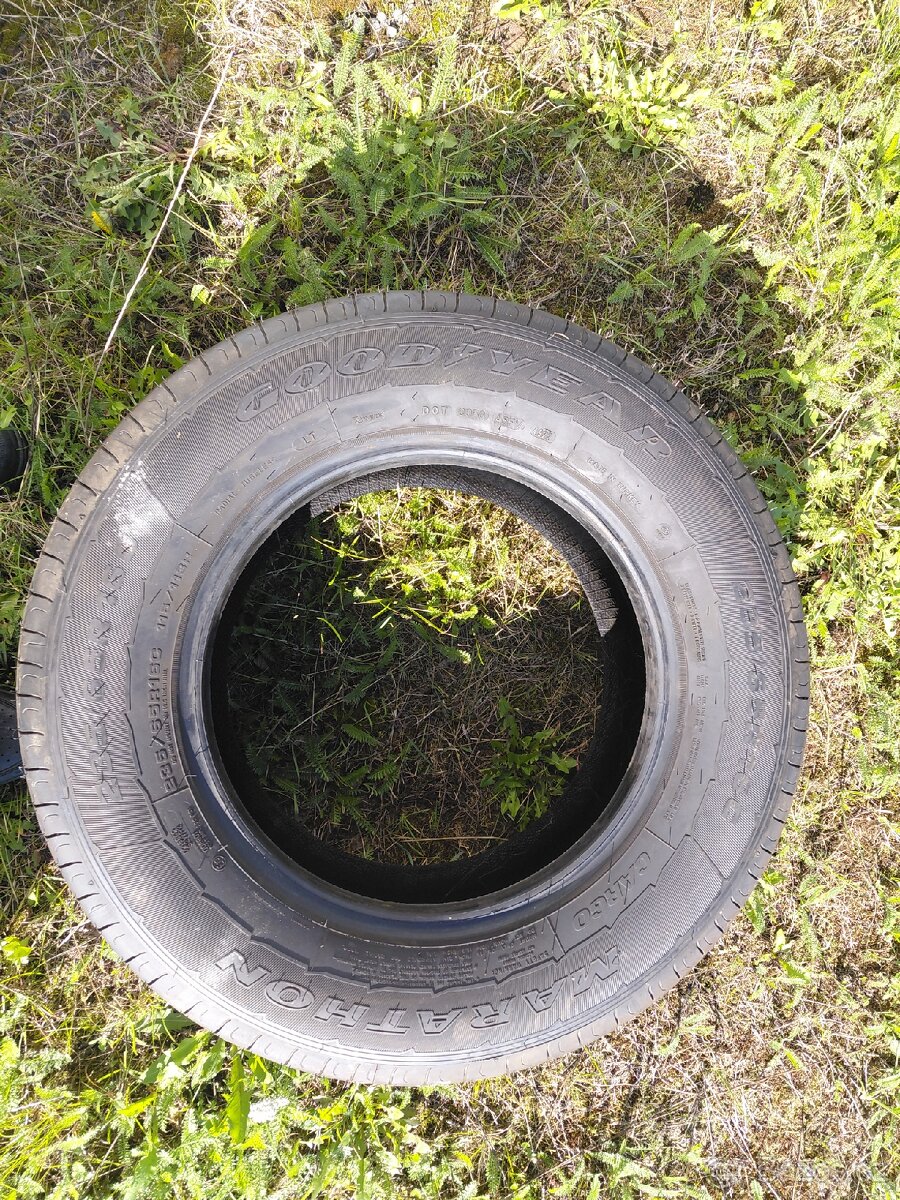 Pneu 235/65 R16C - 4