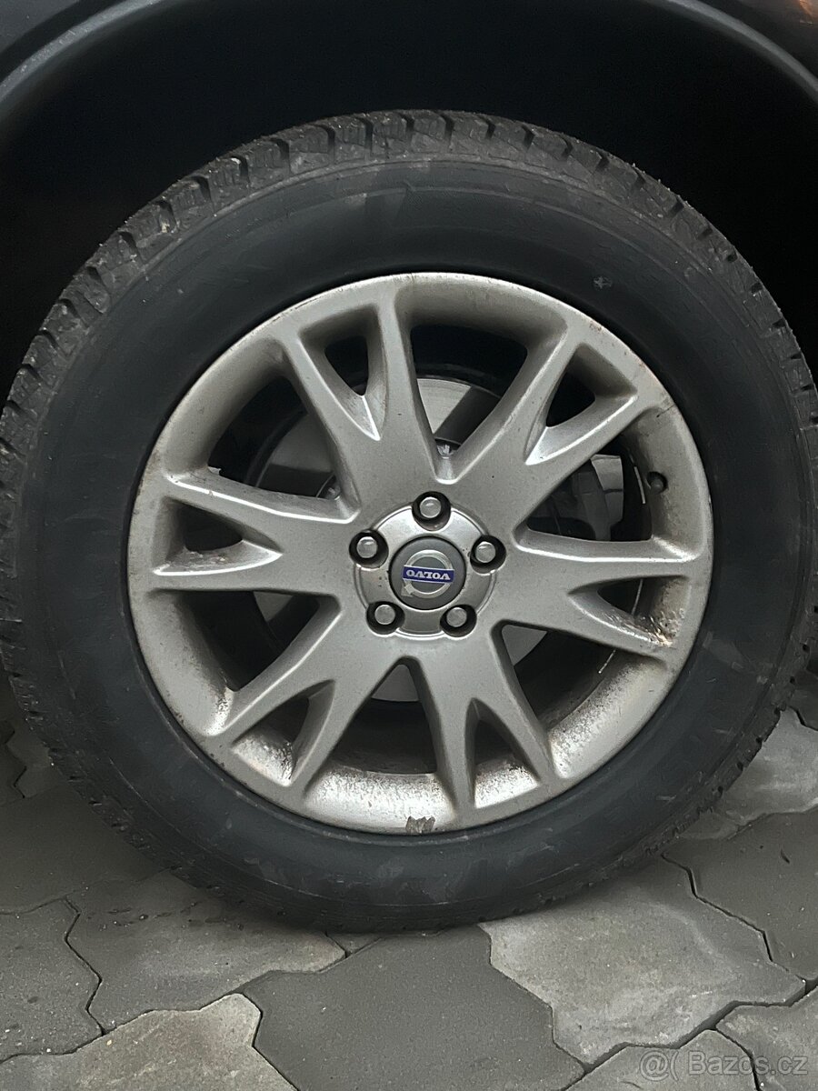 Volvo XC90 2,4 136kw AWD nafta - 4