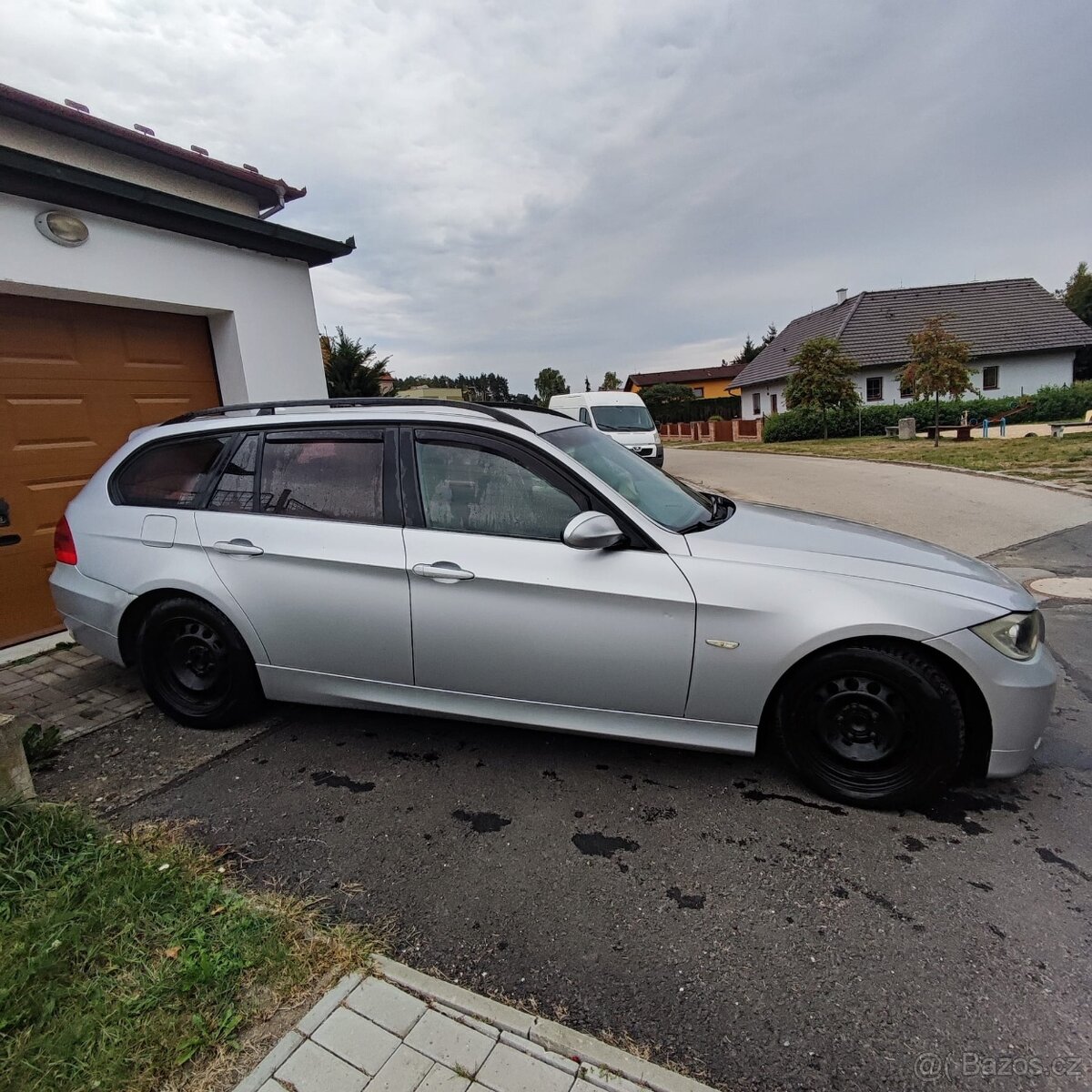 BMW 318d Tour 90kw - 4