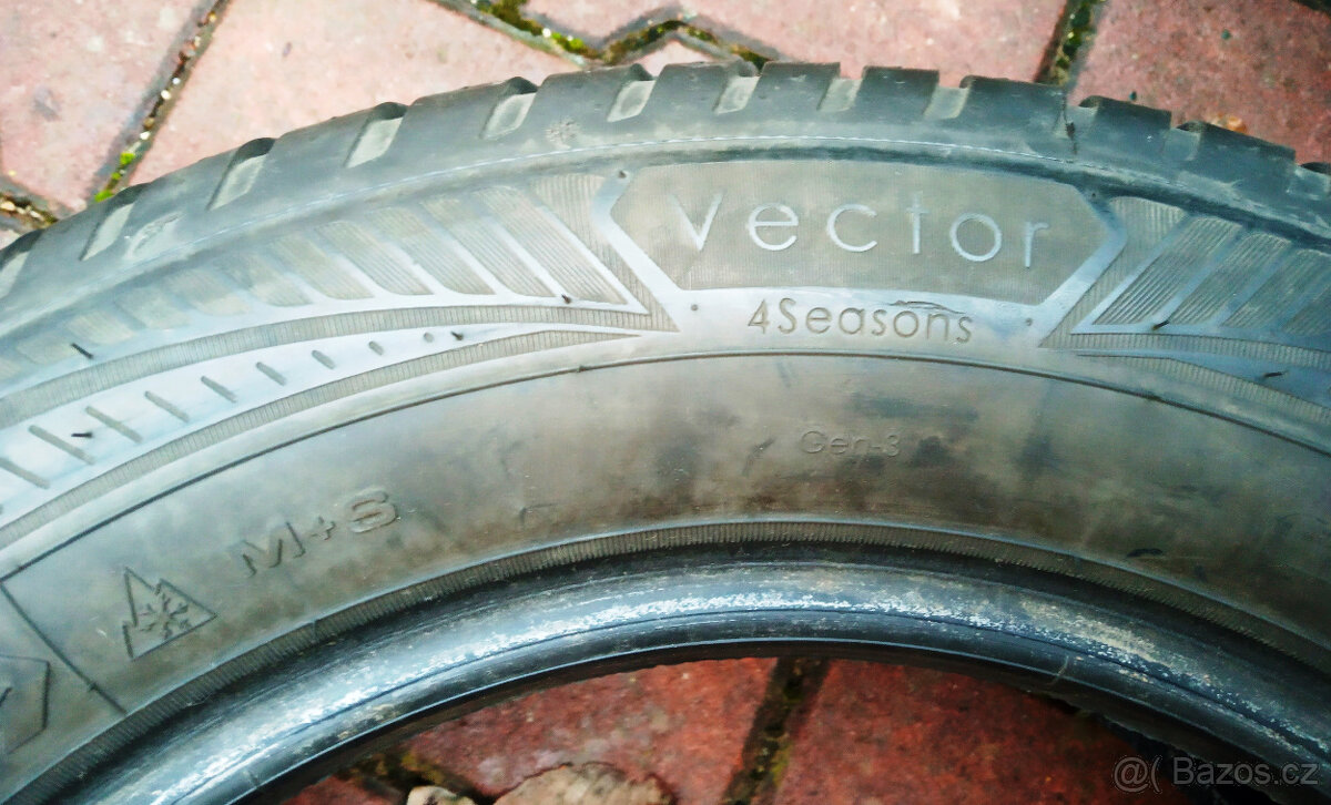Pneu Goodyear Vector 4Seasons 195/65/15 2 ks - 4