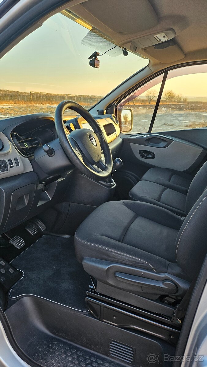 Prodám obytný Renault Trafic 1.6 dci (85kW) - 4