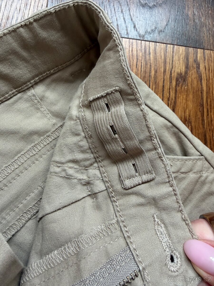 Kraťasy Lindex vel 134 - 4