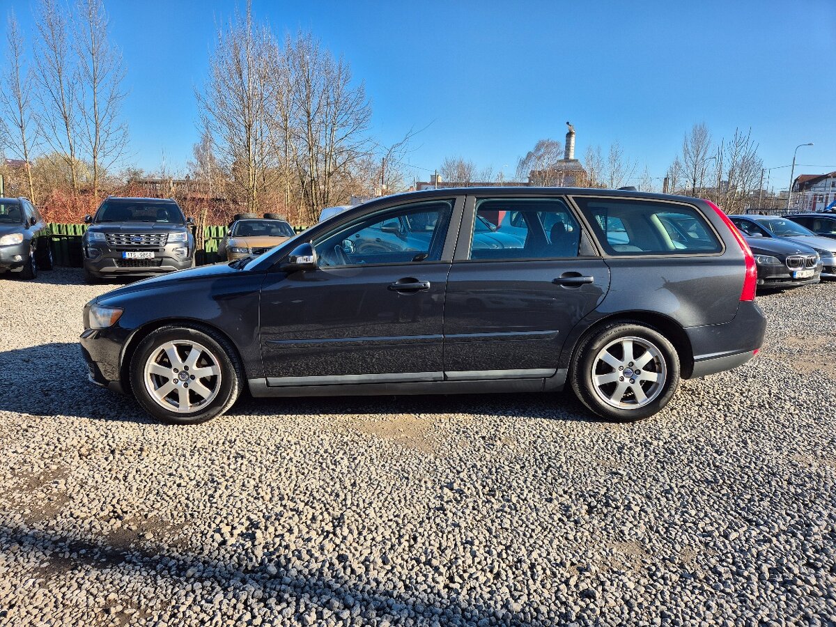 Volvo V50 1.6D,80KW,KLIMA,BEZ KOROZE,R.V.2010 - 4
