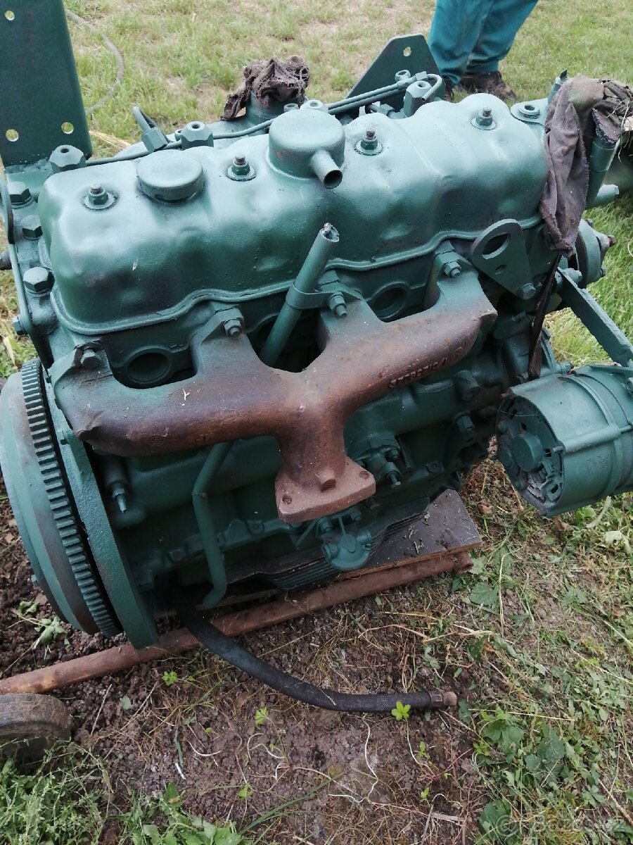 Prodám motor perkinc - 4