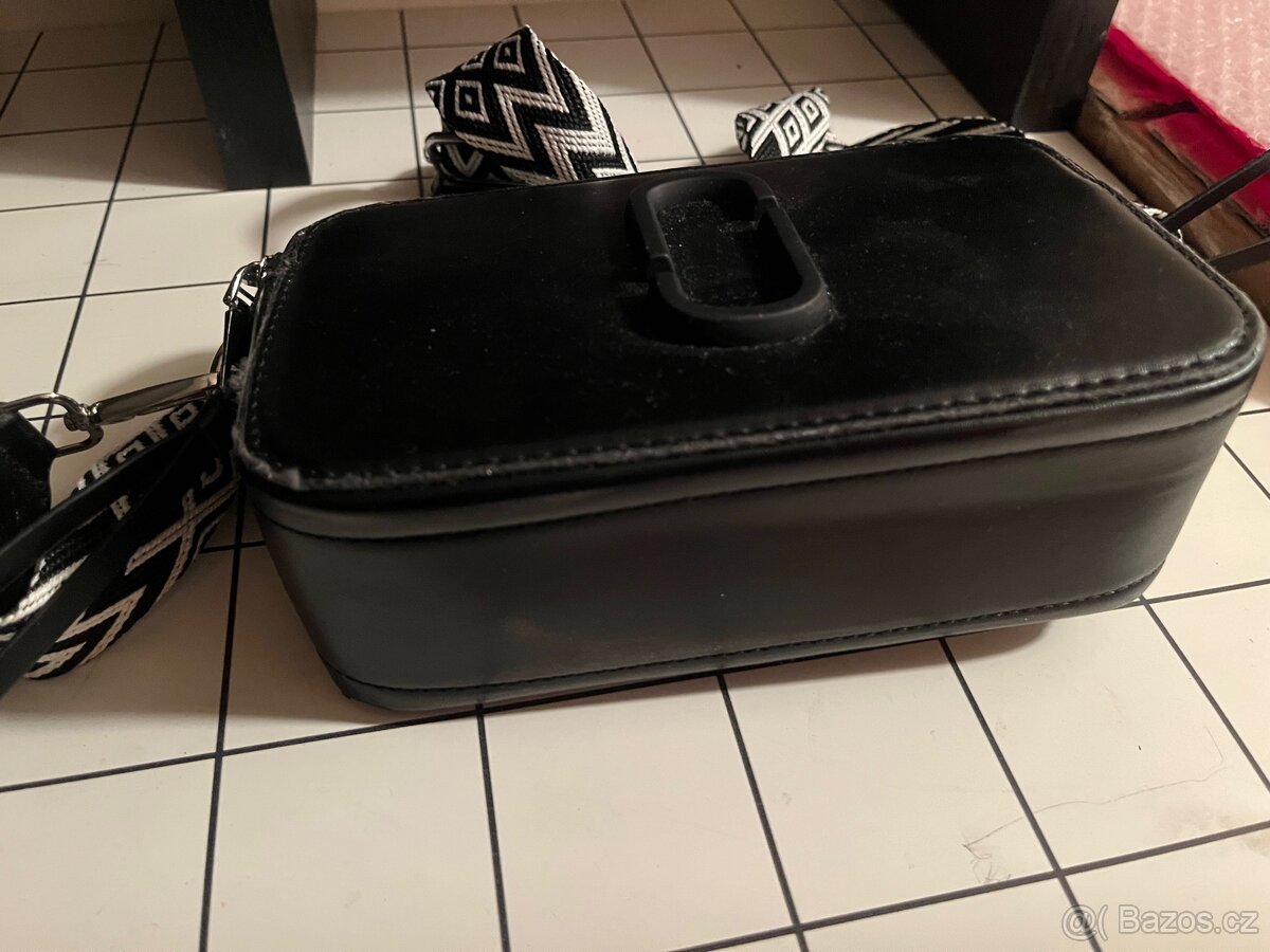 Cerna kabelka pekna - 4