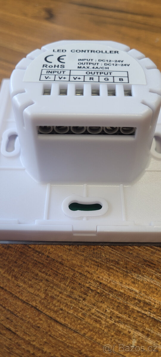 LED dotykový panel RGB 9E Bily - 4
