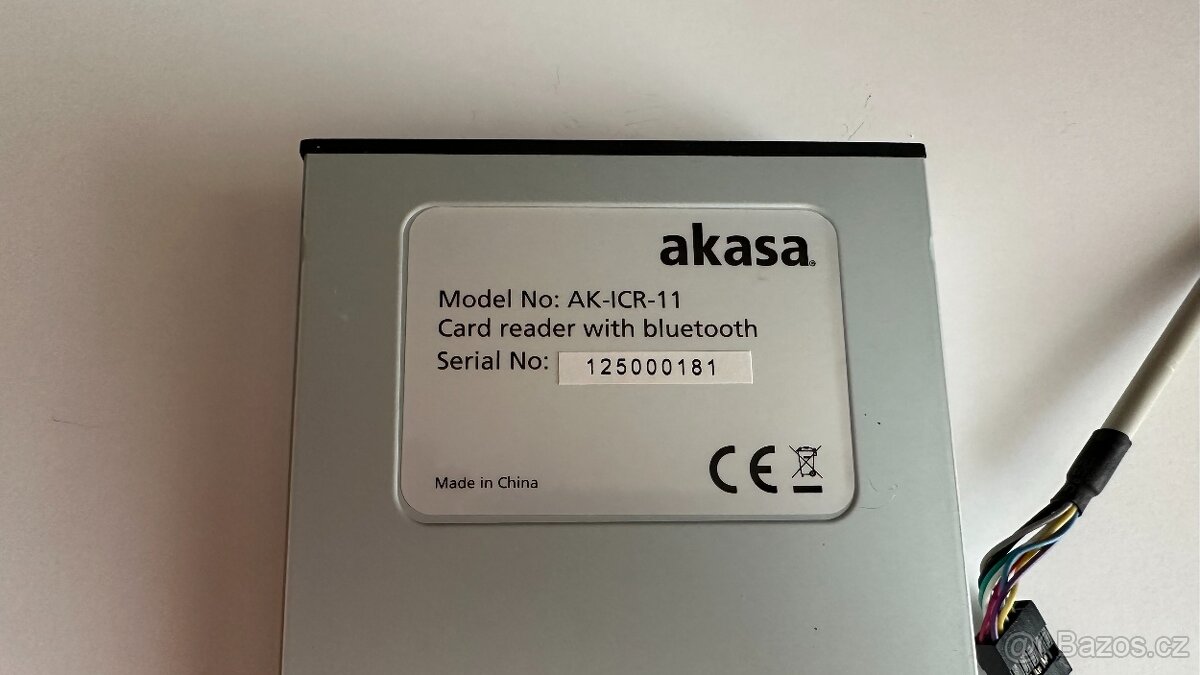 Interní čtečka 3.5" Akasa AK-ICR-11 s Bluetooth - 4