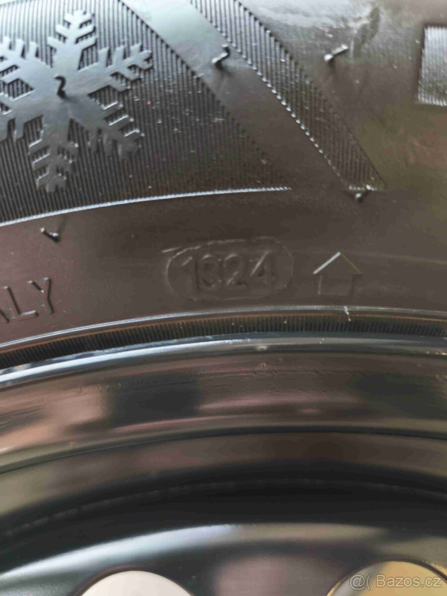 215/55R17 98V Zimní - 4