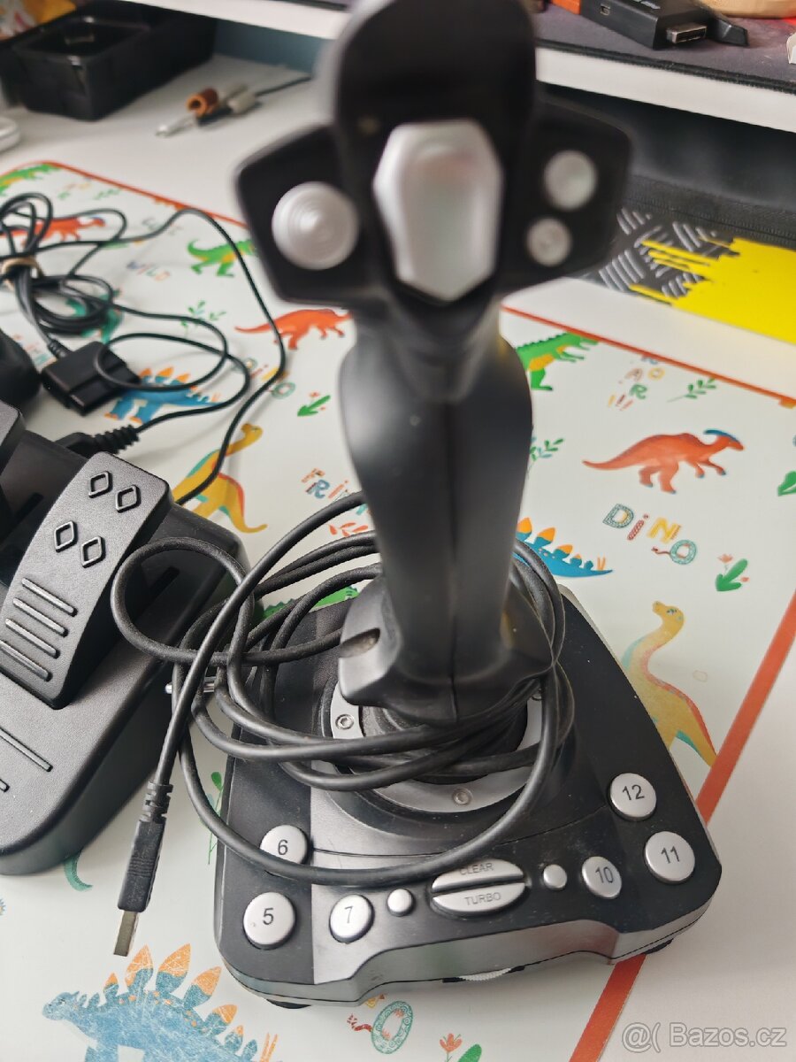 Volant s pedály k PS2 - 4