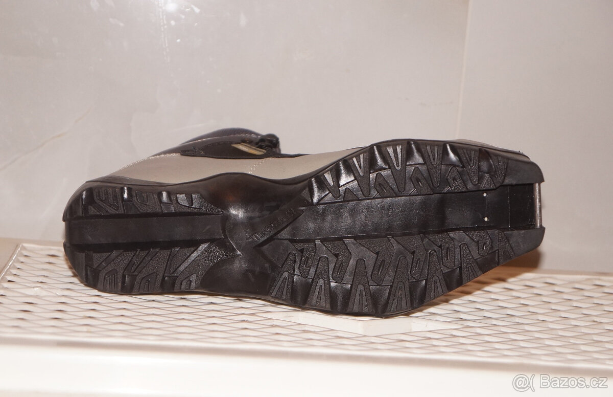 Běžkařský komplet běžky 192 cm +boty 41 +hůlky, běžecký set. - 4