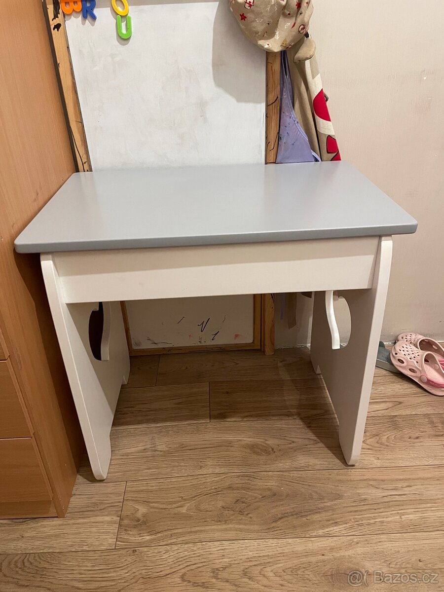 Dětský stolek s židličkou - 4