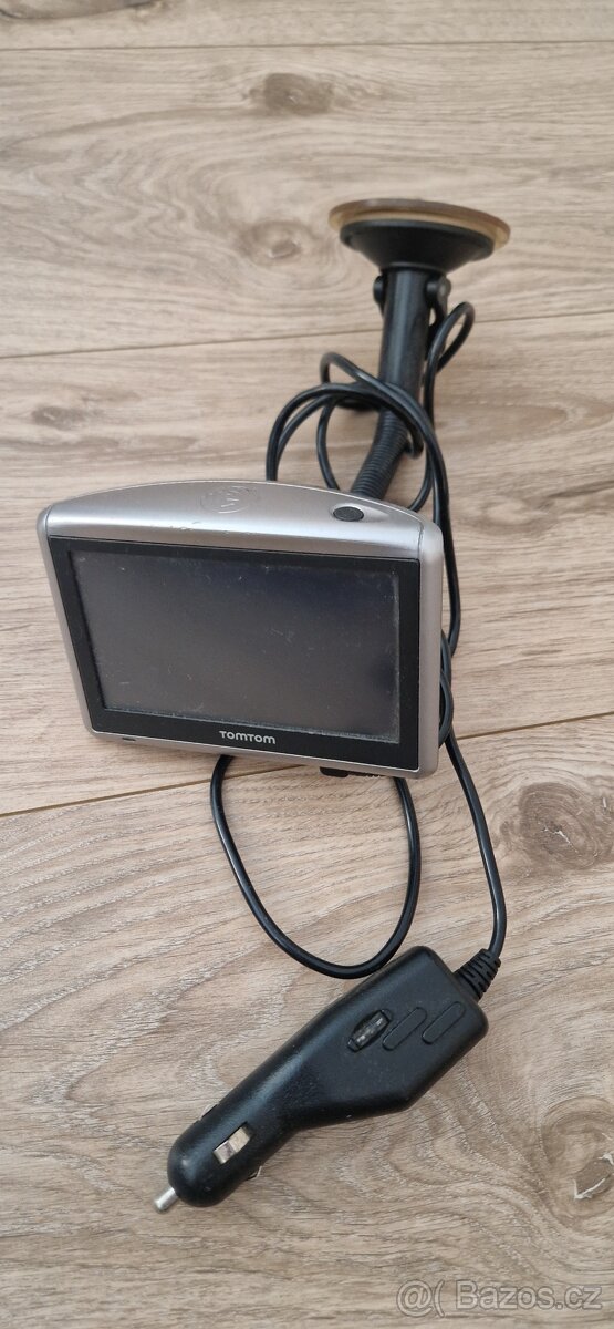 Navigace TomTom One XL + příslušenství - 4
