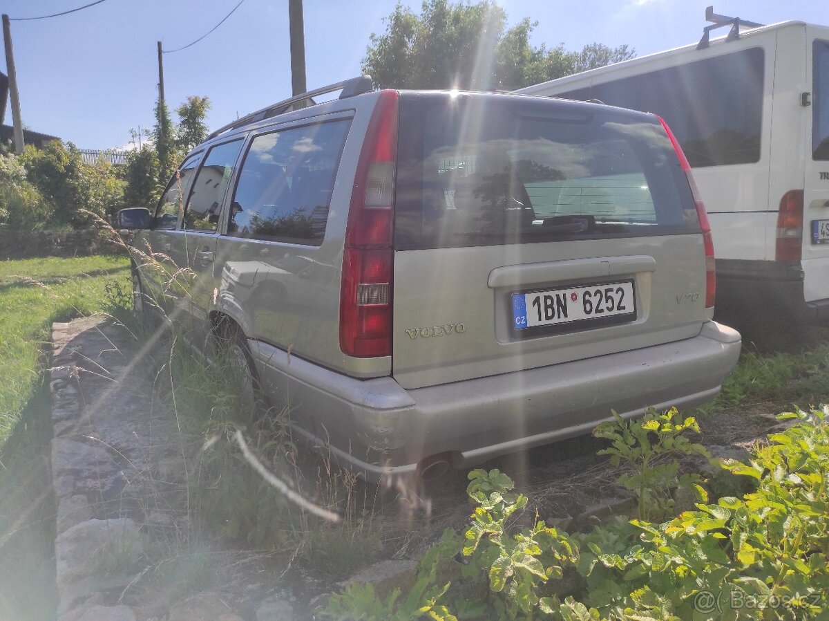 Volvo V70 2,4 103kw - 4