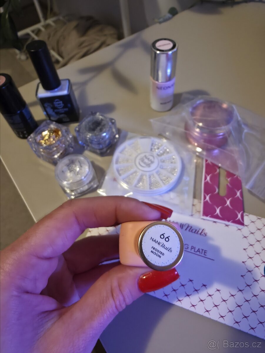 Naninails mix - laky, ozdoby v hodnote 1200 kc - 4
